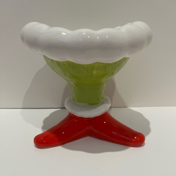 Super Cute Grinch Legs Pedestal Bowl- NWT